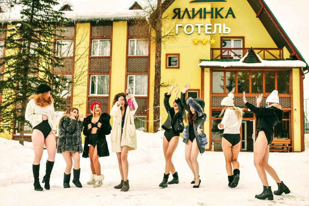 Ялинка Готель Vyshkiv Екстериор снимка